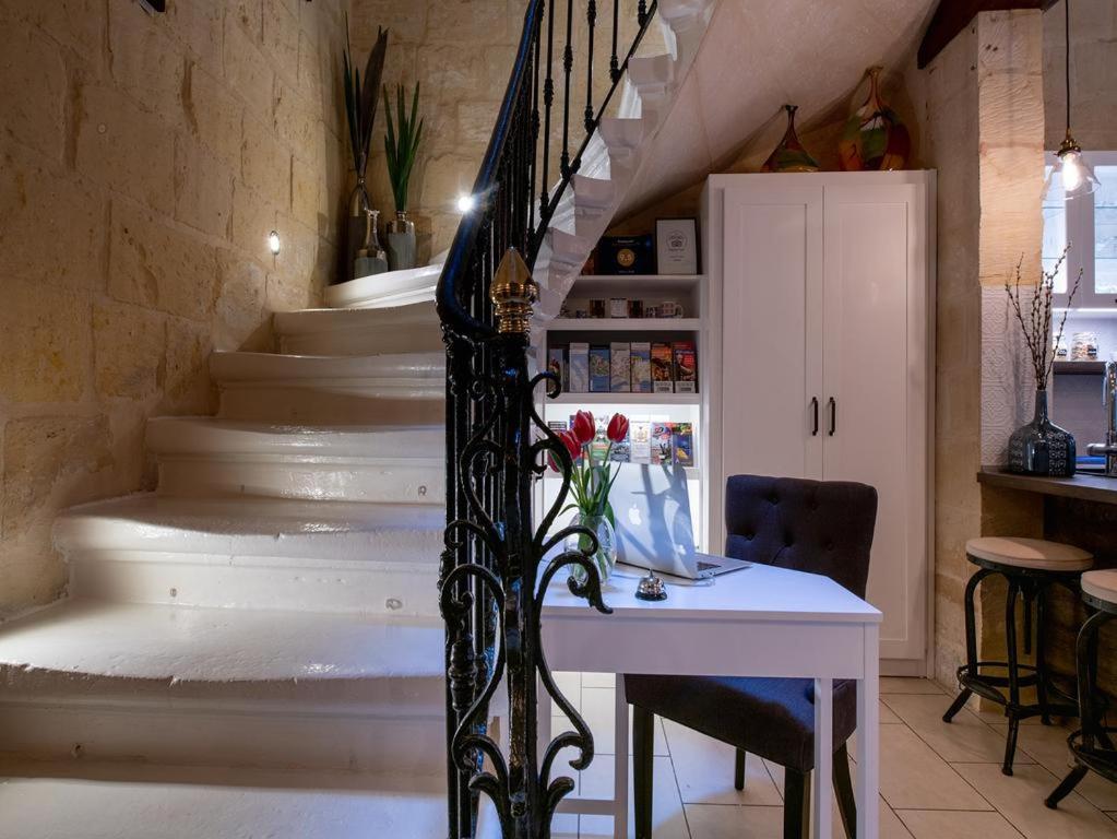 Julesy'S Bnb Cospicua Exterior foto